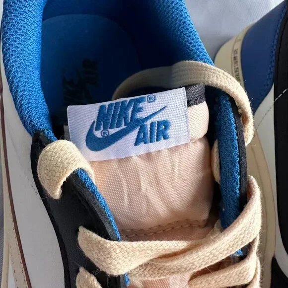Ir Nike Low-Top Trendy Sneakers display picture 1
